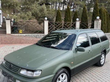 Авто Volkswagen Passat Sedan 2000 № 7327215