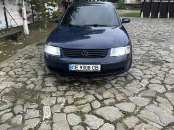 Авто Volkswagen Passat Hatchback 1988 № 7330974
