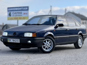 Авто Volkswagen Passat Sedan 1992 № 7332198