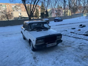 Авто ВАЗ 2107 1989 № 7333372