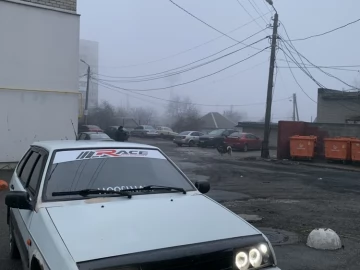 Авто ВАЗ 2109 1992 № 7334406