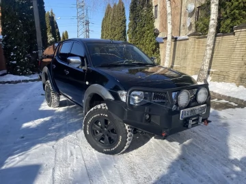 Авто Mitsubishi L 200 2011 № 7334742