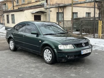 Авто Volkswagen Passat Sedan 1997 № 7341553
