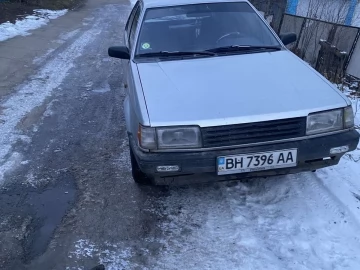 Авто Mazda 323 1985 № 7348269