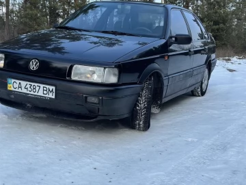 Авто Volkswagen Passat Sedan 1992 № 7349532
