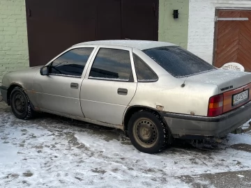 Авто Opel Vectra 1992 № 7350185
