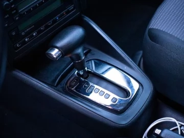 Авто Volkswagen Golf 2002 № 7351143
