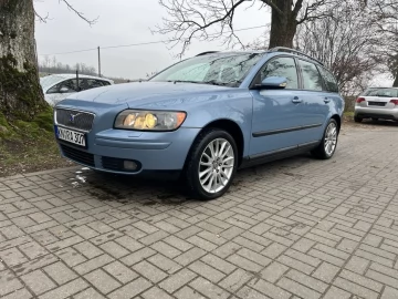 Авто Volvo V50 2004 № 7351685