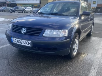 Авто Volkswagen Passat Sedan 2000 № 7352601