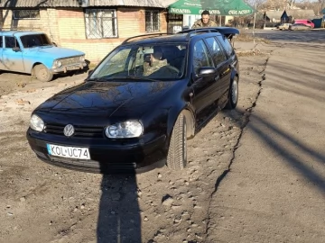 Авто Volkswagen Golf 2001 № 7356228