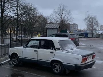 Авто ВАЗ 2105 1988 № 7356702