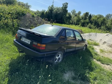Авто Volkswagen Passat Sedan 1991 № 7360991