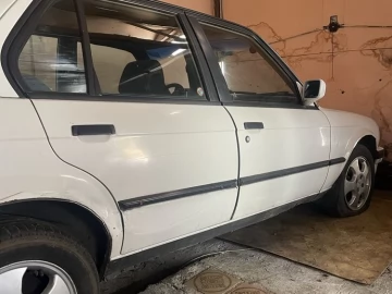 Авто BMW 3 Серия 1985 № 7364485
