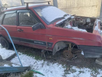 Авто ВАЗ 2109 1998 № 7364636