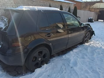 Авто Volkswagen Golf 1999 № 7365123