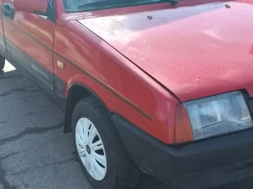 Авто ВАЗ 2109 1988 № 7365747