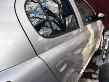 Авто Toyota Yaris 2003 № 7366192