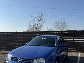 Авто Volkswagen Golf 2000 № 7366575