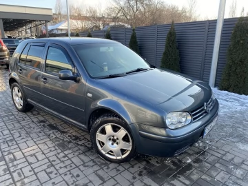 Авто Volkswagen Golf 2000 № 7366972