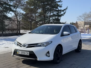 Авто Toyota Auris 2013 № 7368780