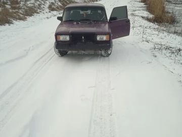 Авто ВАЗ 2107 2000 № 7370450