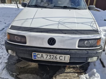 Авто Volkswagen Passat Sedan 1993 № 7370951