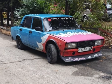 Авто ВАЗ 2105 1992 № 7371372