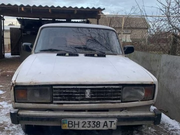 Авто ВАЗ 2105 1989 № 7371902