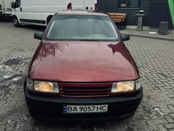 Авто Opel Vectra 1989 № 7371920