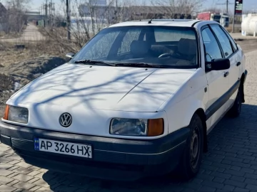 Авто Volkswagen Passat Sedan 1993 № 7372498