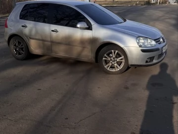 Авто Volkswagen Golf 2004 № 7374067