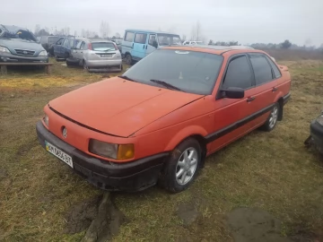 Авто Volkswagen Passat Sedan 1991 № 7374156