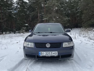 Авто Volkswagen Passat Sedan 2000 № 7374575