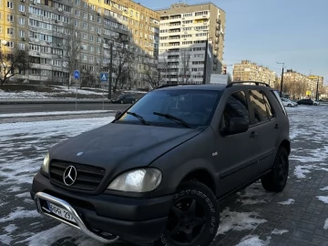 Авто Mercedes Ml Серия 2001 № 7374871