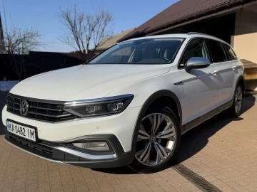Авто Volkswagen Passat Variant 2020 № 7377578