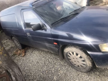 Авто Ford Escape 1999 № 7380456