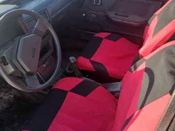 Авто Mazda 323 1984 № 7380955
