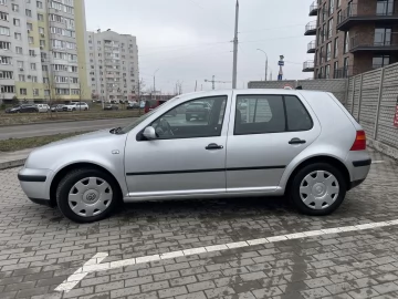 Авто Volkswagen Golf 2003 № 7381752