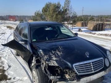 Авто Mercedes 320 2004 № 7382014
