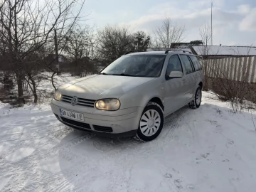 Авто Volkswagen Golf 2000 № 7384442