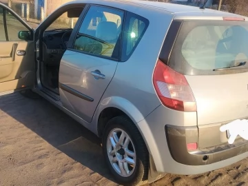 Авто Renault Scenic Ii 2004 № 7385277