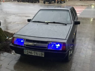 Авто ВАЗ 2109 1992 № 7385810