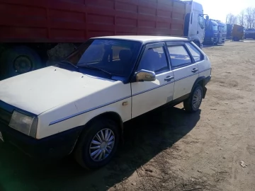 Авто ВАЗ 2109 1989 № 7386377