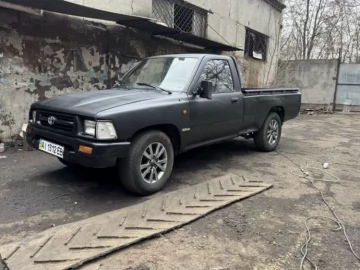 Авто Toyota Hilux Pick Up 1986 № 7387820