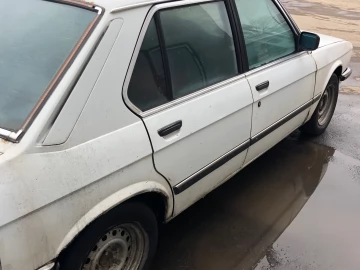 Авто BMW M5 1982 № 7387989