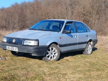Авто Volkswagen Passat Sedan 1992 № 7392963