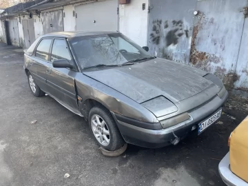 Авто Mazda 323 1989 № 7392987