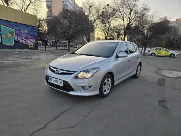 Авто Hyundai I30 2010 № 7393642