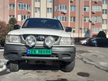 Авто Toyota Hilux Pick Up 2001 № 7394110