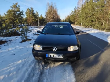 Авто Volkswagen Golf 1999 № 7398910
